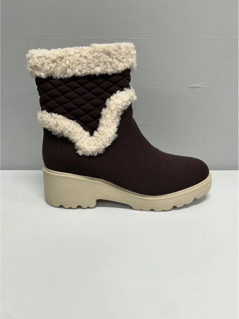 Vivaia Brown Quilted Winter Boots with Cream Faux Fur Lining